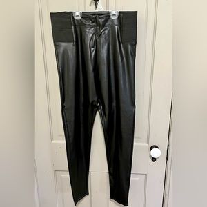 A New Day Faux Leather Leggings Black size Large